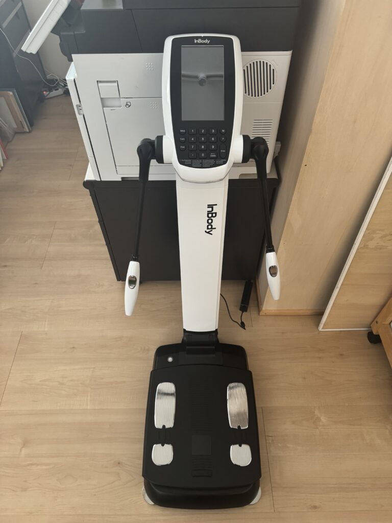 新たに測定機を導入いたしました！